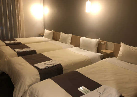 変なホテル舞浜に宿泊してディズニーランド・シーへ行った体験談。移動は便利？
